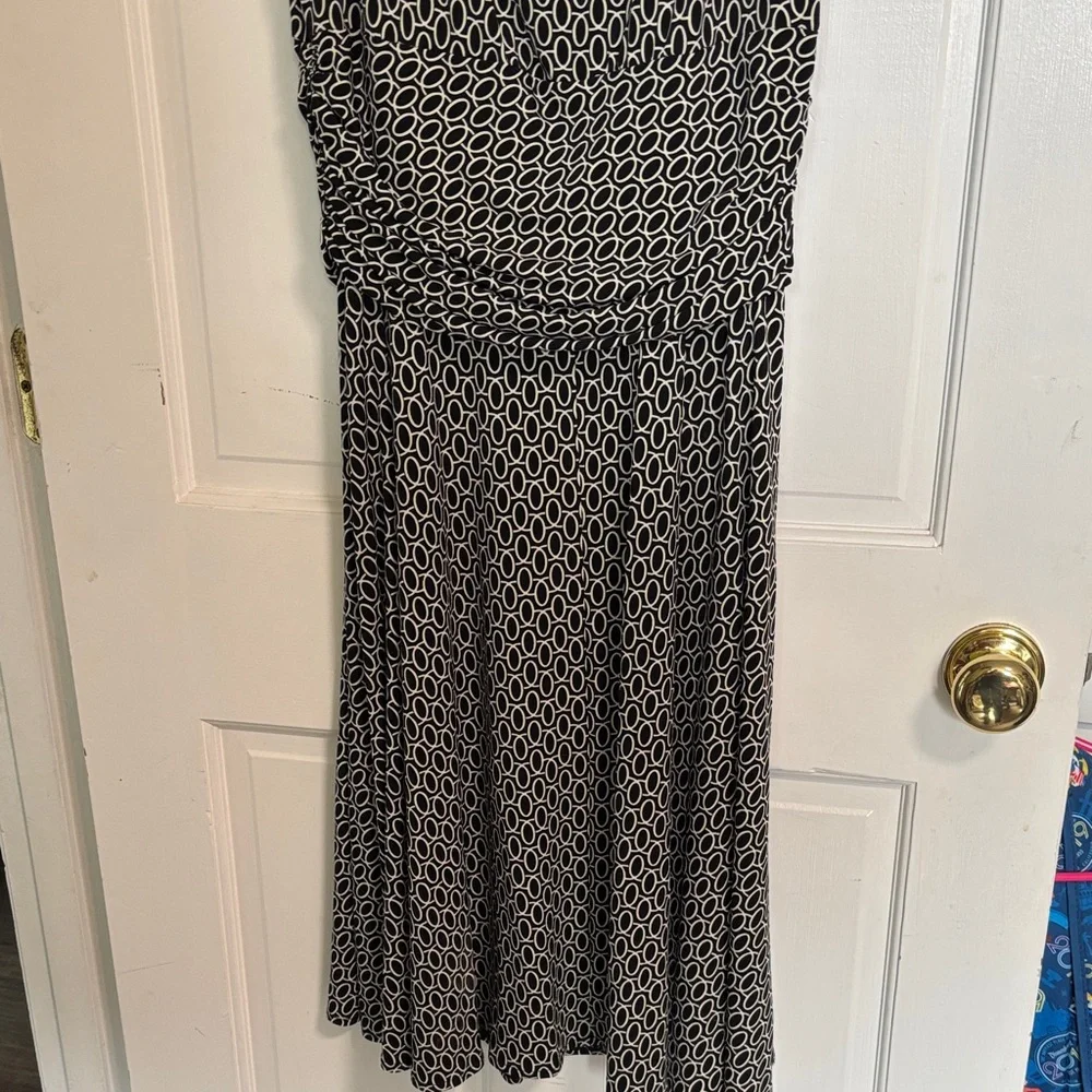 Dress Barn Black & White Geometric Cowl Neck Midi Dress